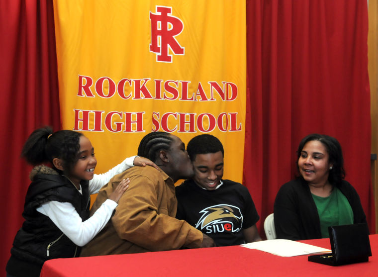Comfort sends Rocky's Carr to SIUE